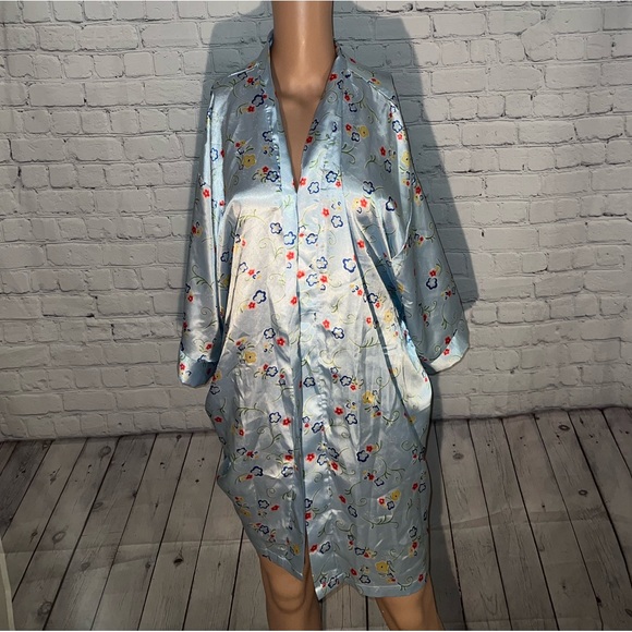 Audrey Lane Tops - Audrey Lane Blue Multicolor Floral Button Down top size L
